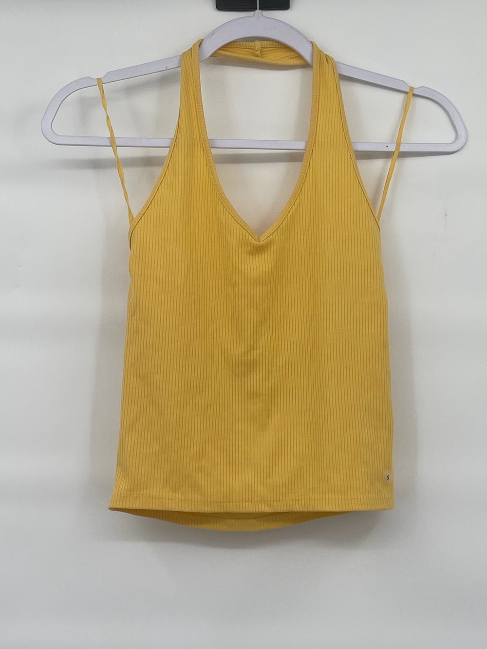 American Eagle nwt yellow ribbed halter crop top